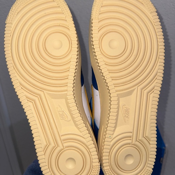 Nike/Undefeated Air Force 1 Low SP - Picture 9 of 12